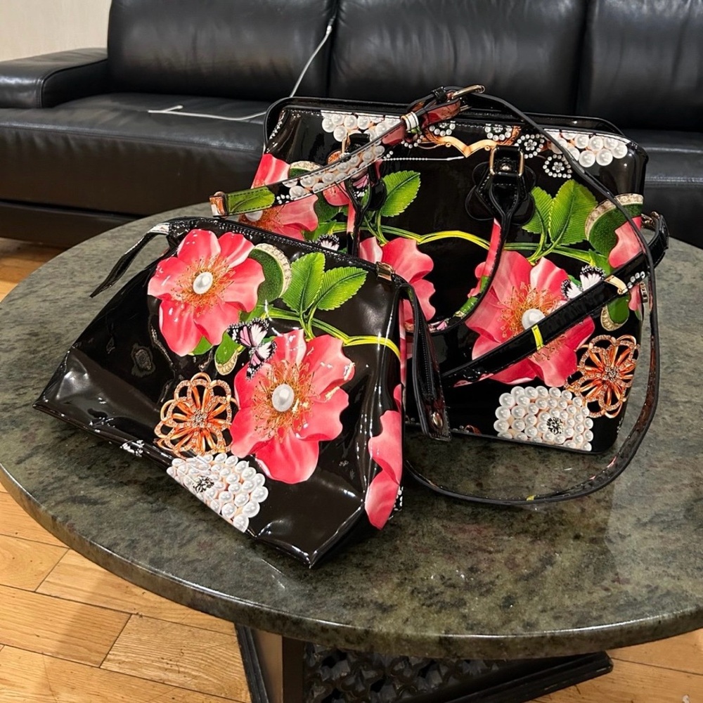 Floral specious double shoulder/ crossbody bags set